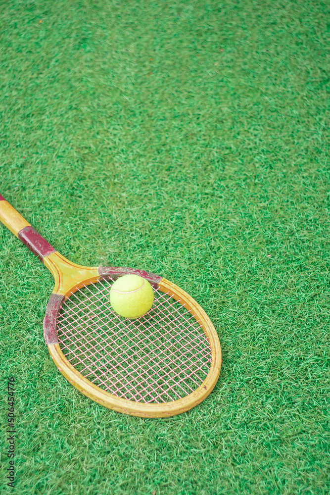 Raqueta de tenis antigua