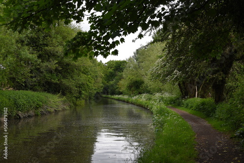 the tow path of the Staffordshire and Worcestershire canal near Stourton