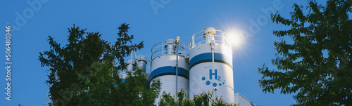Obraz na płótnie Hydrogen renewable energy production - hydrogen gas for clean electricity solar and windturbine facility. w salonie
