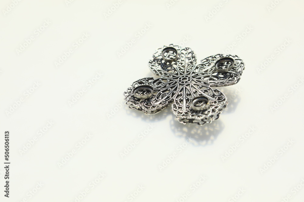Silver tone brooch settings unfinished for crafts costume jewelry accessory
