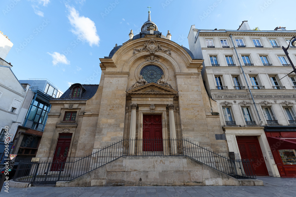 Fototapeta premium Marais temple, a Protestant church in the district of Le Marais in Paris, France.