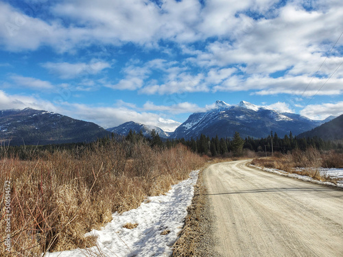 dirt road to the Cabinet Mountains