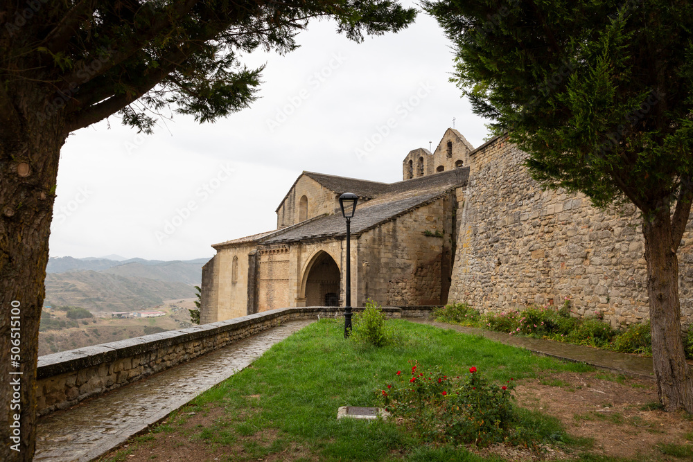 Church-fortress of San Esteban in Sos del Rey Católico historic town, Cinco Villas comarca, province of Zaragoza, Aragon, Spain Church-fortress of San Esteban in Sos del Rey Católico historic town, Cinco Villas comarca, province of Zaragoza, Aragon, Spain