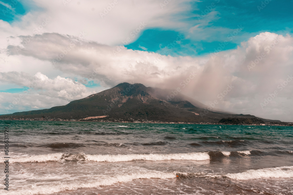 Naklejka premium stormy beach with sky
