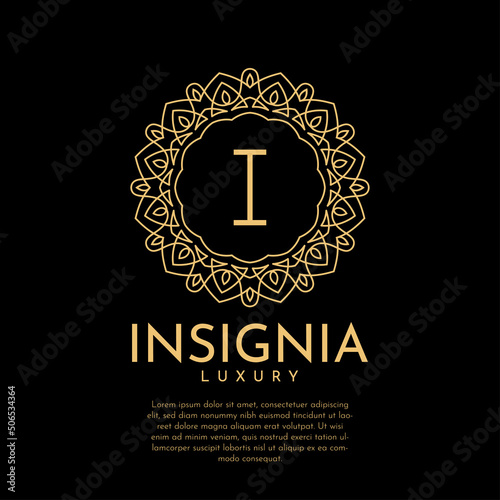 letter I luxurious insignia circle decorative lace vector logo design