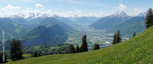 Panorama-Aussicht auf Churer Rheintal und Valzeina photo