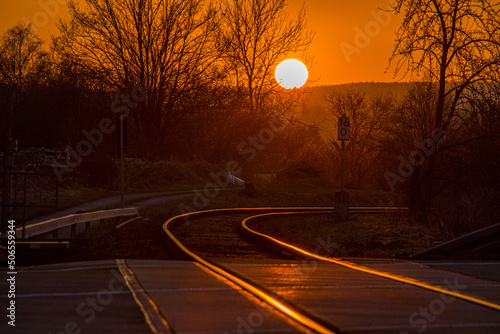 Sonnenuntergang am Bahngleis
