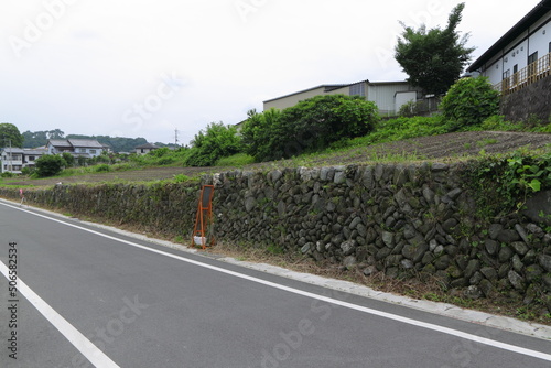 Vászonkép 小幡陣屋　番所跡から小幡藩邸跡間の石垣　群馬県　甘楽町