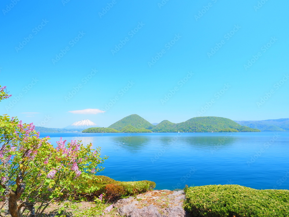 北海道の絶景 初夏の洞爺湖と羊蹄山