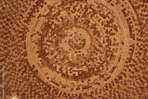 mosaïque  circulaire coupole de mosquée crète , abstrait 