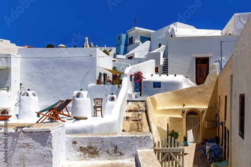 Fototapeta Naklejka Na Ścianę i Meble -  Walking in the streets of Santorini in Greece