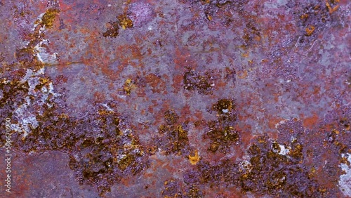Makroaufnahmen einer verrosteten, oxidierten Metallplatte