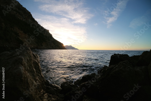 puesta de sol en puerto de valldemossa  mallorca