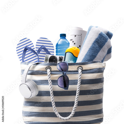 Stylish beach bag with accessories