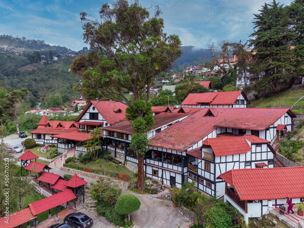 Φωτογραφία Aerial view of a German hotel located in La Colonia Tovar in Venezuela