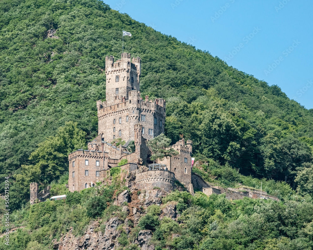 Canvas schilderij met Sooneck Castle, dating from the 13th century, looks down on the Rhine River valley in Germany.
 #506715394