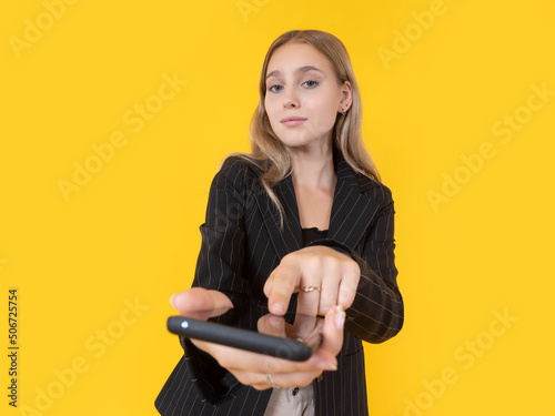 The girl shows the informat...