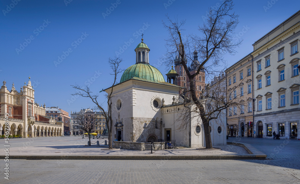 Zabytkowy Kościół na Rynku Głównym w Krakowie