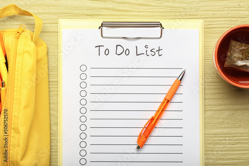 Clipboard with blank to do ...
