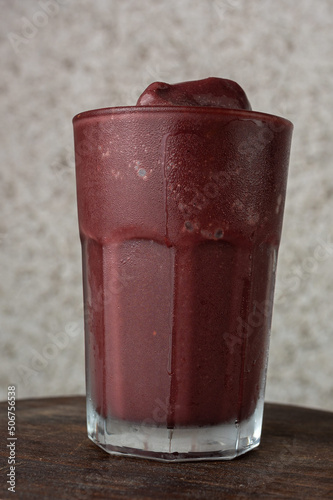 Refreshing - smoothie - creamy açai juice