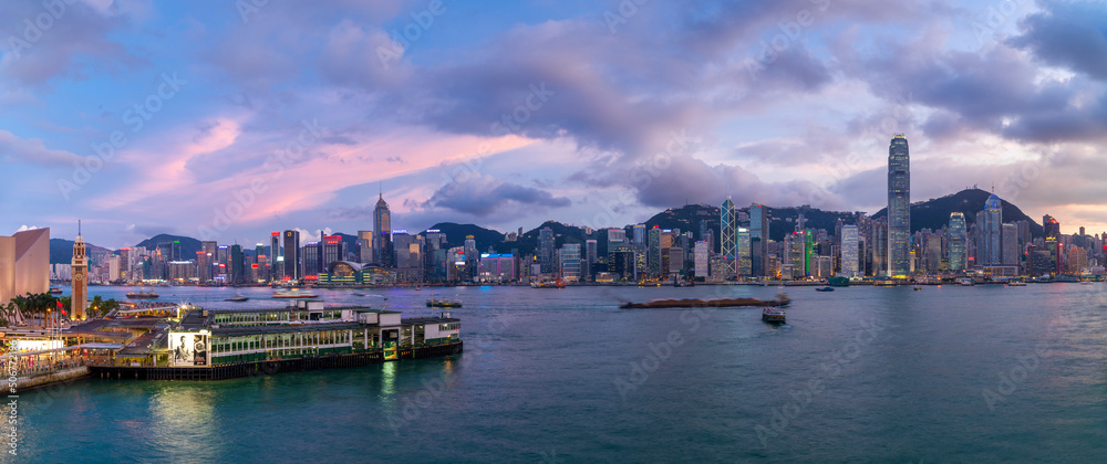 Fototapeta premium Hong Kong Cityscape at Dusk
