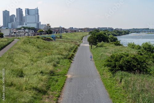 河川敷 Riverside Japan