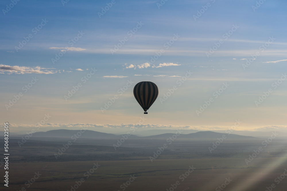 Fototapeta premium hot air balloon in the sky