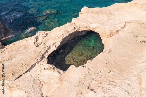 Tela Grotte marine de l'Orca à la pointe Saint Antoine à Bonifacio en Corse du Sud