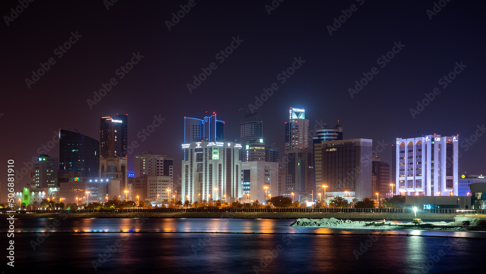 Fototapeta premium Manama Skyline At Night, Bahrain