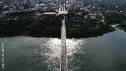 Ponte da amizade em Foz do iguaçu photo