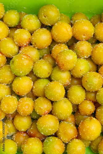 Preserved Fruit Dried Plum Salty Sweet,sun-dried and salted plums for candied fruit
