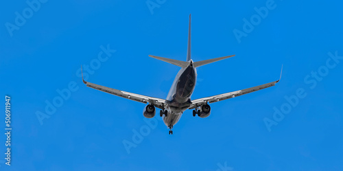 Underbelly of an airplane with the landing gear deployed