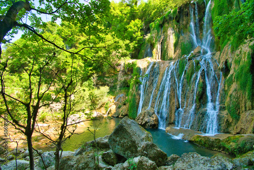 Fototapeta Naklejka Na Ścianę i Meble -  Cascade de Glandieu im Bugey in Frankreich