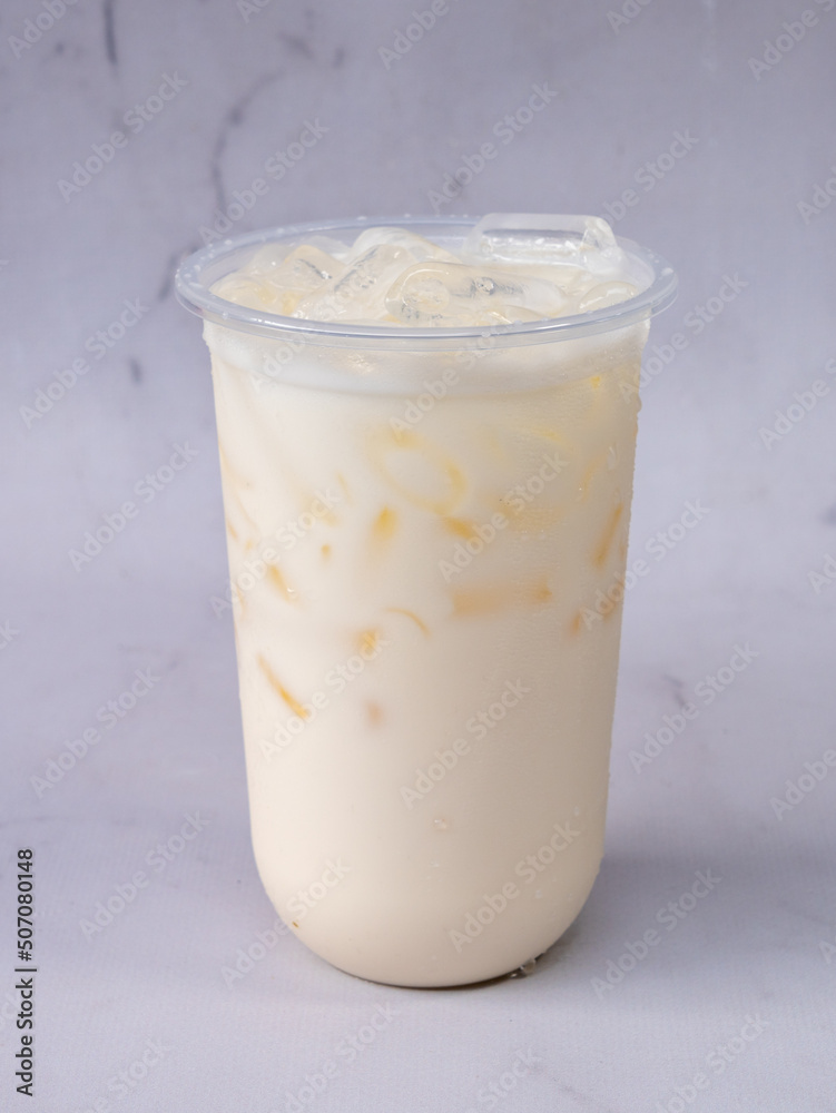 Ice Drinks and Sweet Toast Snacks Ice Drinks and Sweet Toast Snacks