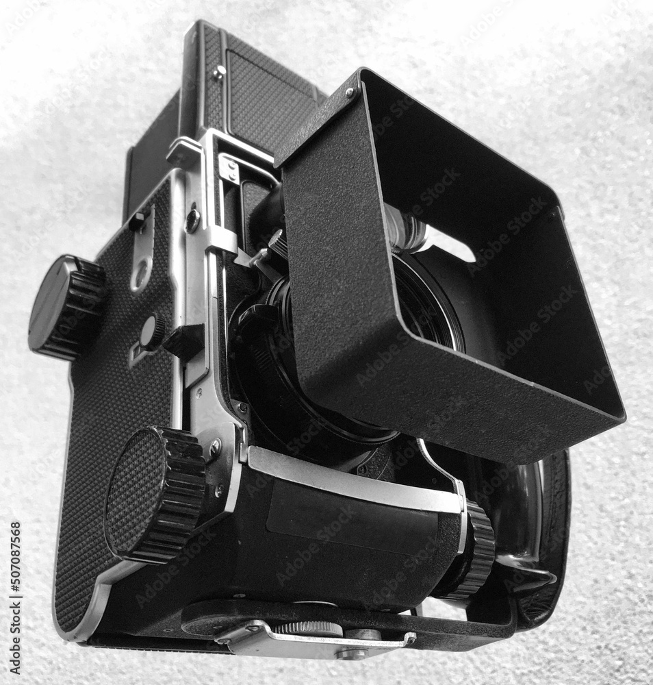 Appareil Photo Argentique Minolta Moyen Format - Noir, Autofocus, Exposition Auto - Occasion Fonctionnel