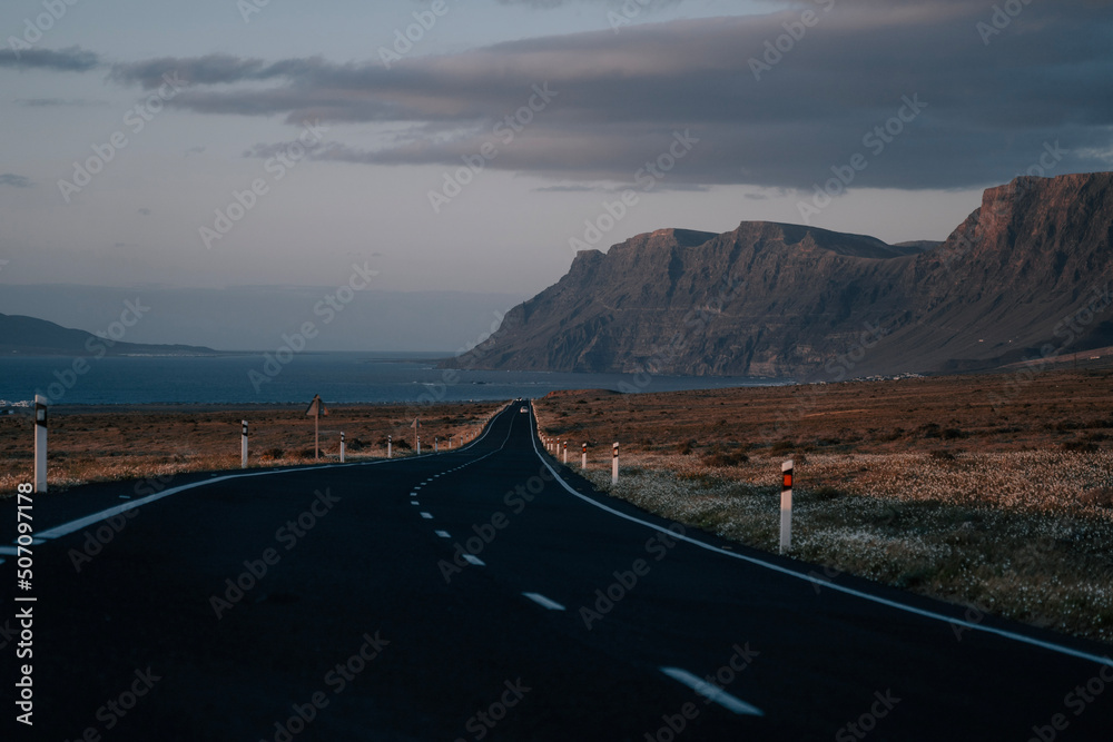 Straße nach Famara - Lanzarote - Bei Sonnenaufgang 2