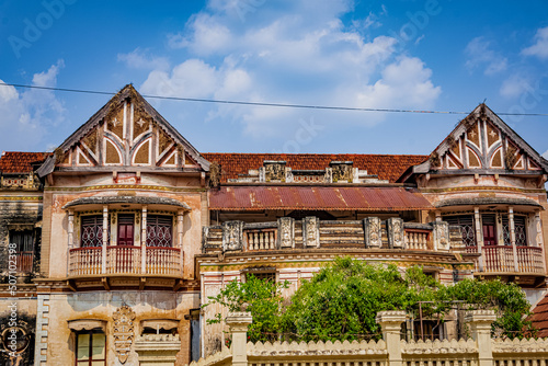 Chettinadu Style Heritage Homes in Karaikudi, Pallathur, Athangudi & Kothamangalam are the most lavish & exquisite architectural beauty. This beautiful edifice situated at Chettinad region, Sivagangai photo
