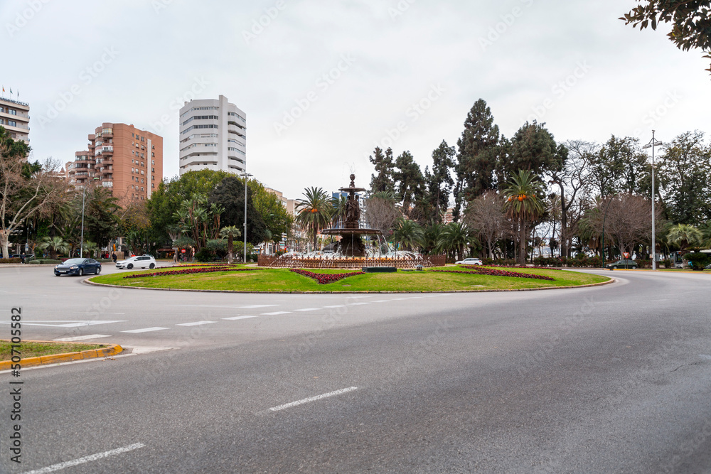 Obraz premium Roundabout with a circular fountain in Malaga, Spain