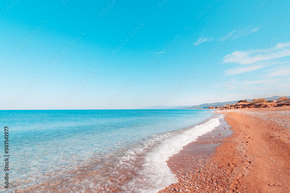 Błękitne morze i plaża w Kalo Nero - Peloponez - obrazy, fototapety, plakaty 