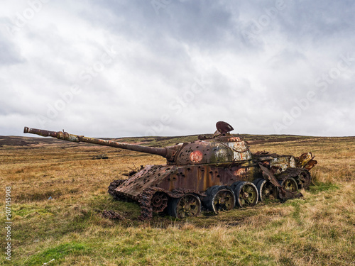 Φωτογραφία Otterburn ranges, Northumberland, UK with tanks used for target ractice