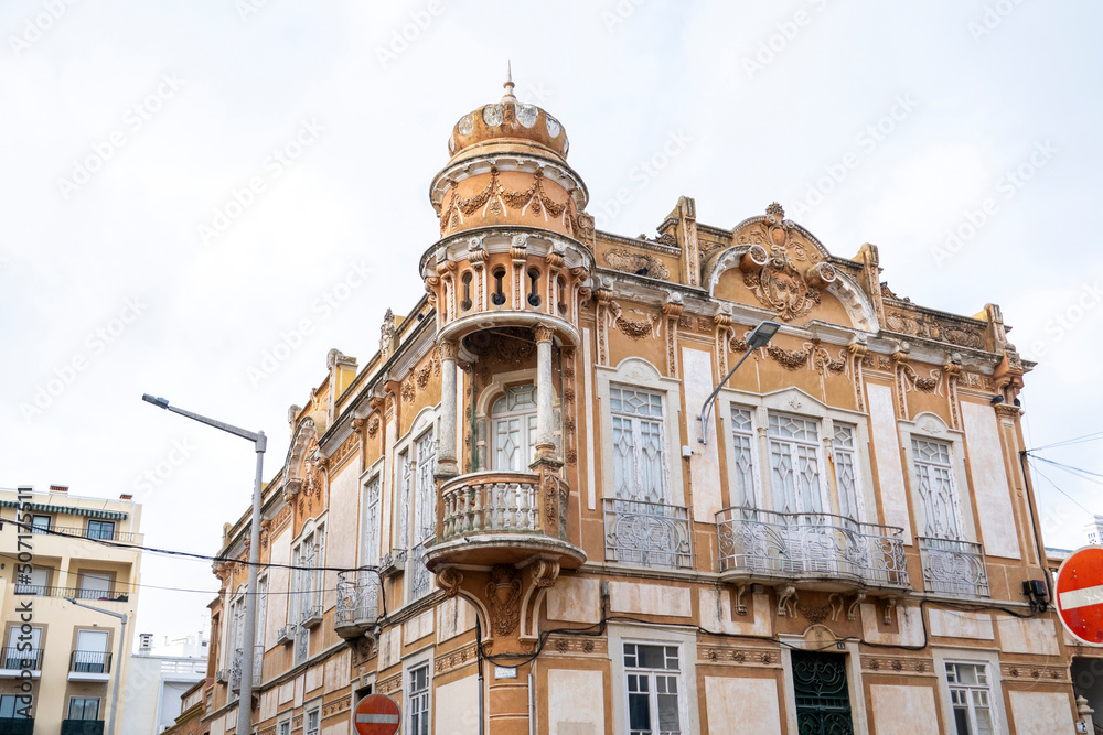 Fototapeta premium Typical architecture of Algarve rustic buildings