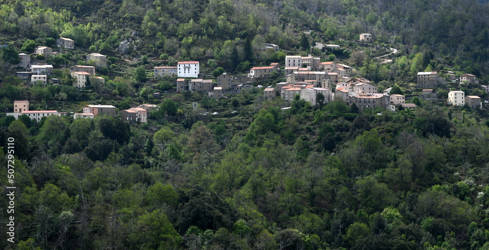 village en montagne... Corse