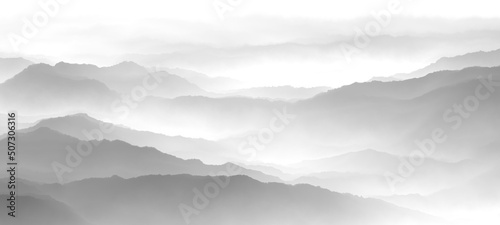 Fotografija mountains in the fog