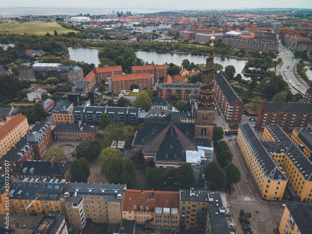 Φωτογραφία Church of Our Saviour (Vor Frelsers Kirke) in Copenhagen, Denmark by Drone