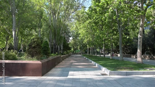Jardín de la Plaza de Azca Madrid (Paseo de la Castellana)  photo
