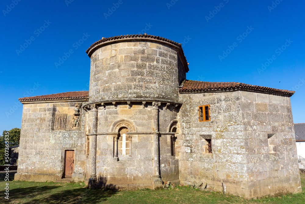 Iglesia Románica de San Miguel de Goiás (siglo XII). Lalín, Pontevedra, España.