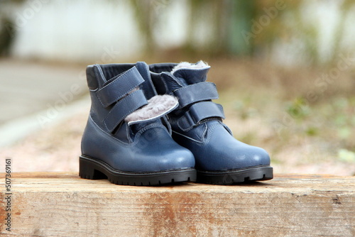 Shoes for cold seasons made of genuine leather