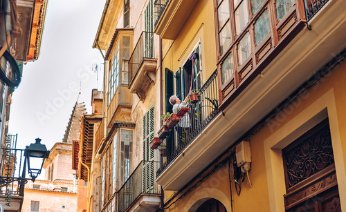 Fototapeta Naklejka Na Ścianę i Meble -  Old streets of the Spanish city of Palma de Mallorca