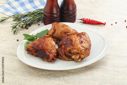 Roasted chicken leg with spicy sauce