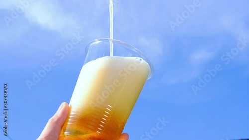 ビール　プラスチックカップ